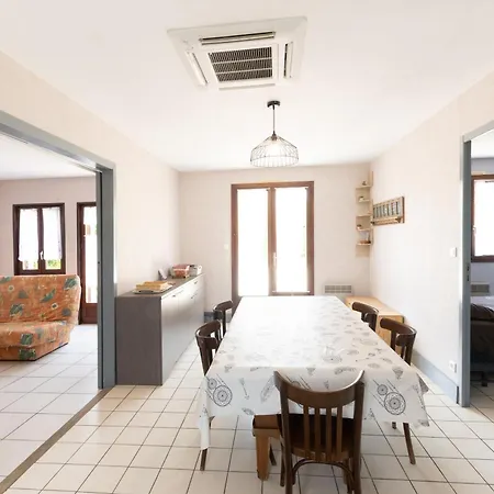 Holiday home Ombre D'ete *